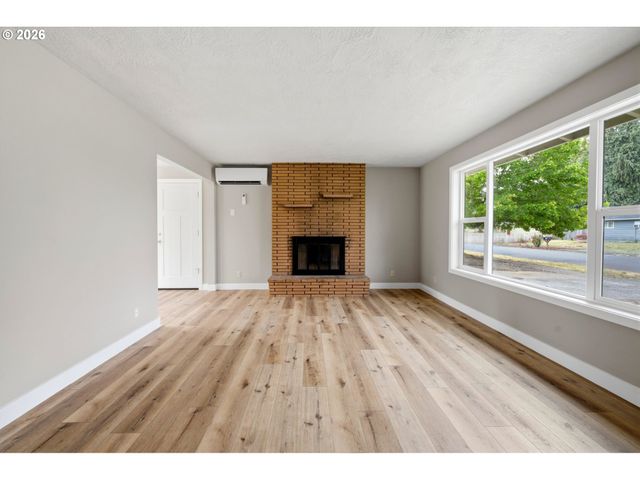4710 12TH Ave, Keizer, OR 97303