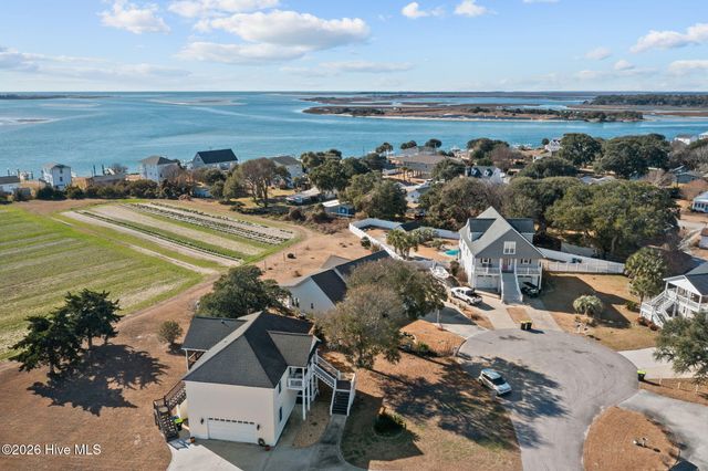 129 Buds Lane, Swansboro, NC 28584