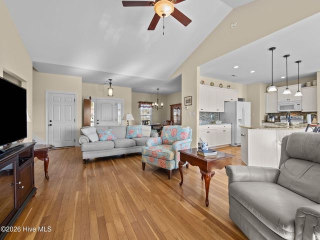 129 Buds Lane, Swansboro, NC 28584