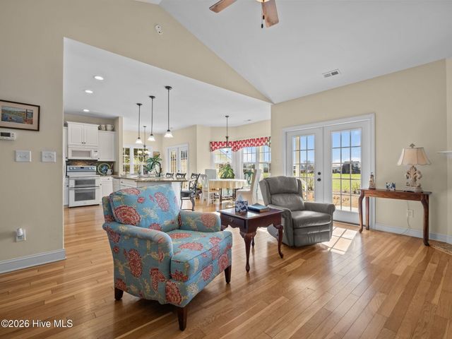 129 Buds Lane, Swansboro, NC 28584