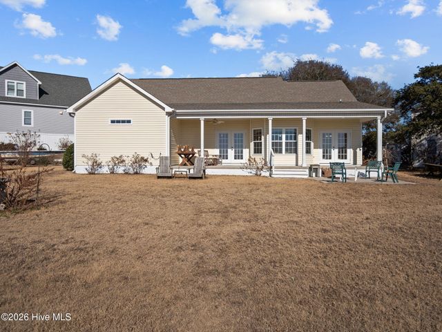 129 Buds Lane, Swansboro, NC 28584