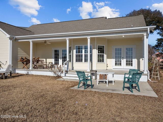 129 Buds Lane, Swansboro, NC 28584