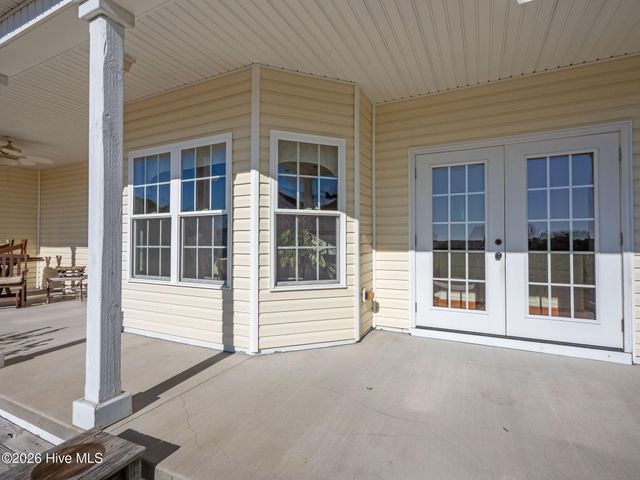 129 Buds Lane, Swansboro, NC 28584