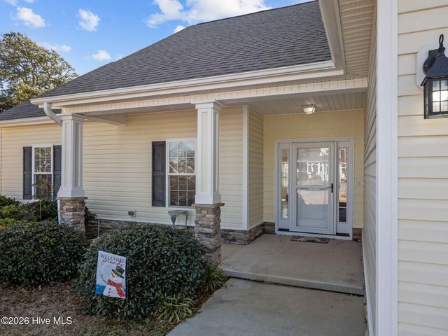 129 Buds Lane, Swansboro, NC 28584