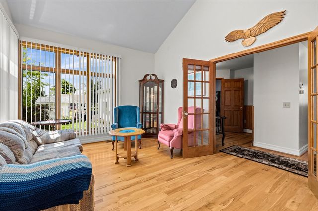 1792 Edgemere Drive, Greece, NY 14612