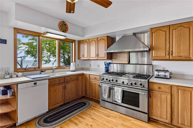 1792 Edgemere Drive, Greece, NY 14612