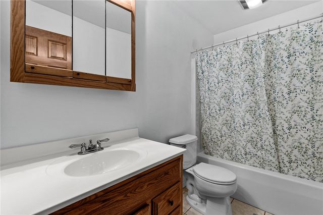 1792 Edgemere Drive, Greece, NY 14612