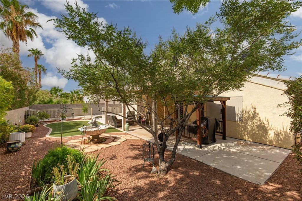 6016 Resort Ridge Street, Las Vegas, NV 89130 — exterior