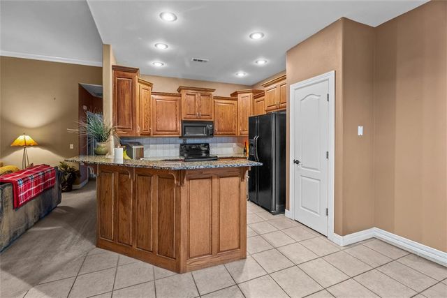 28 Harborough Drive, Bella Vista, AR 72714