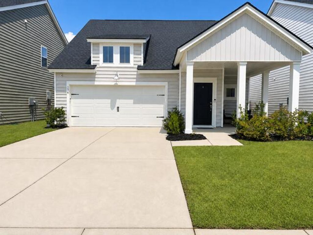 Image 1 of property listing at 136 Post Mill Drive, Summerville, SC 29485