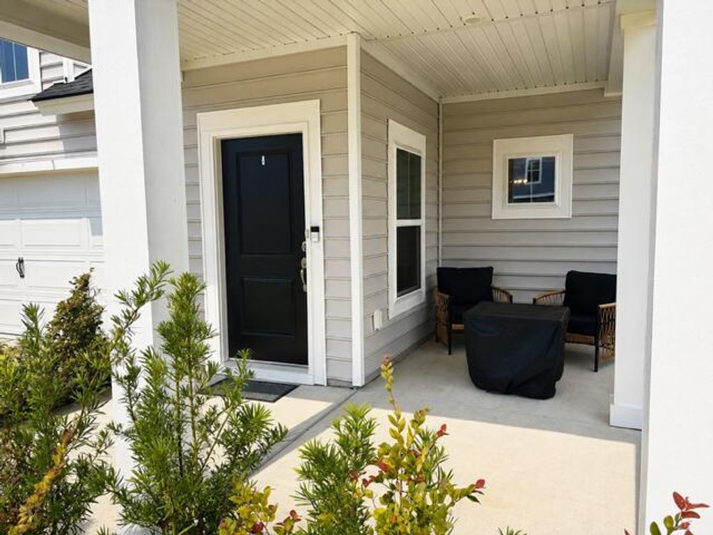 Image 3 of property listing at 136 Post Mill Drive, Summerville, SC 29485