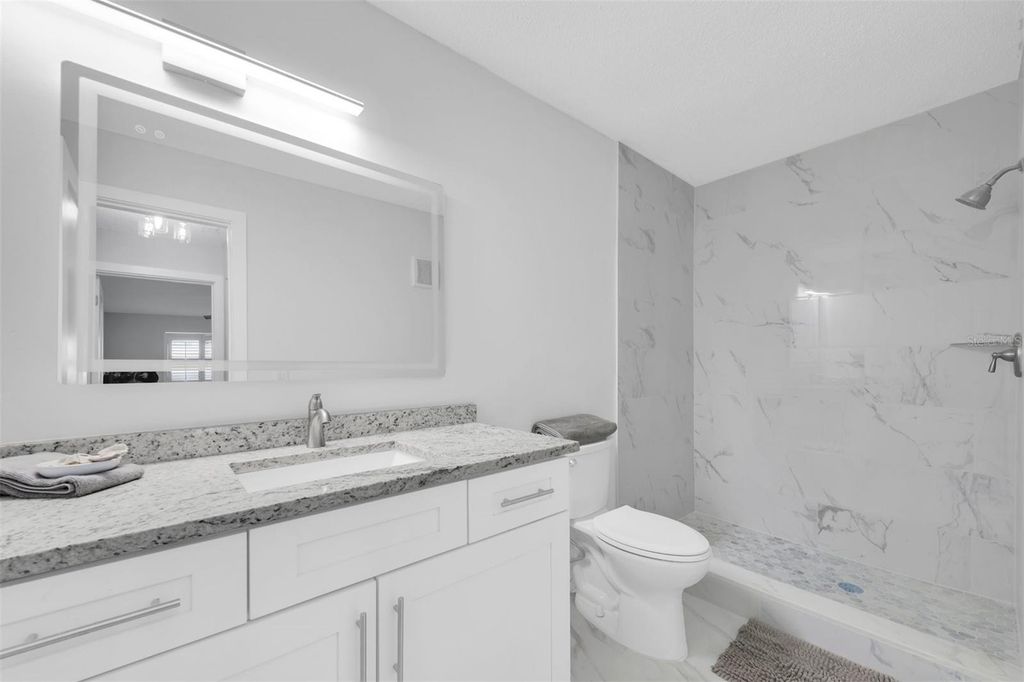 Image 7 of property listing at 3018 59TH STREET S 111, Gulfport, FL 33707