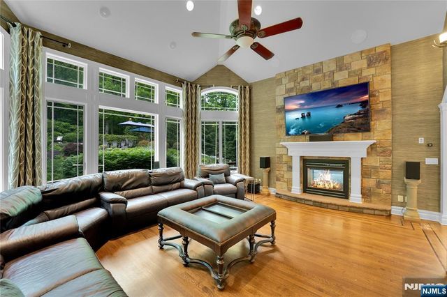127 Waughaw Road, Montville Township, NJ 07082
