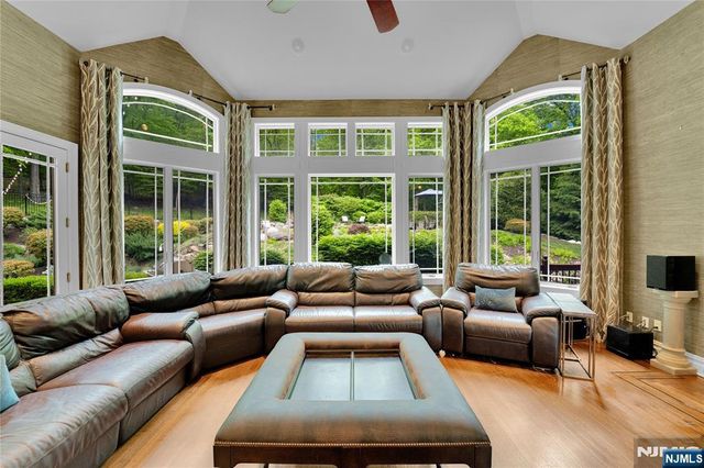 127 Waughaw Road, Montville Township, NJ 07082