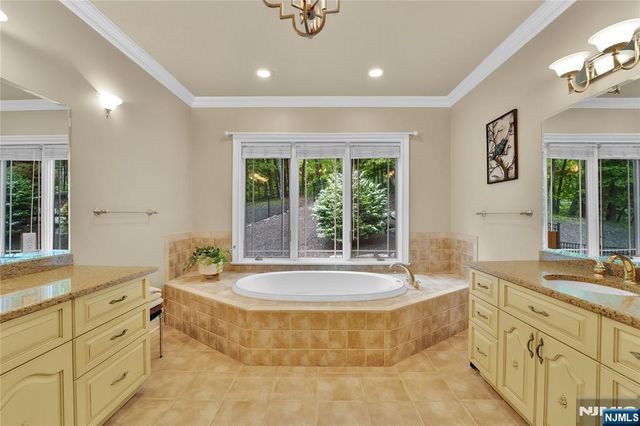 127 Waughaw Road, Montville Township, NJ 07082