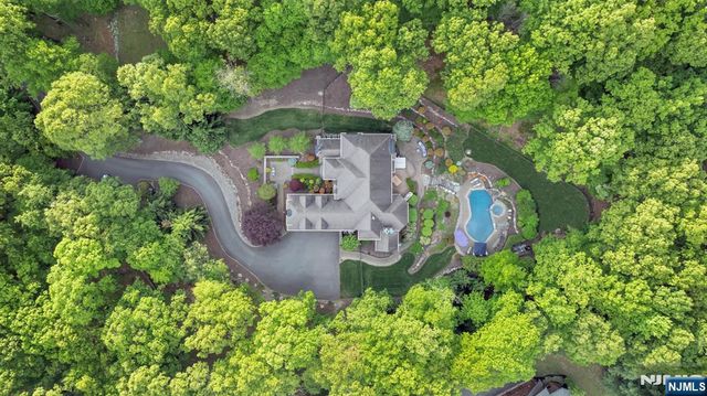 127 Waughaw Road, Montville Township, NJ 07082