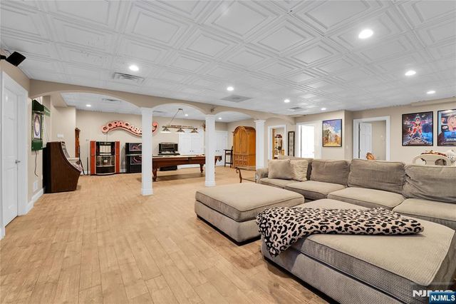 127 Waughaw Road, Montville Township, NJ 07082