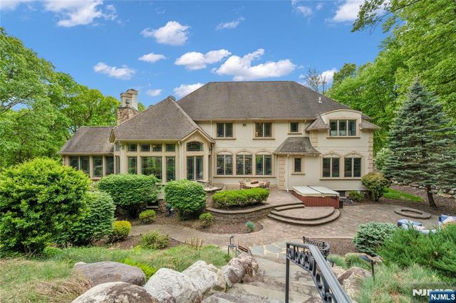 127 Waughaw Road, Montville Township, NJ 07082