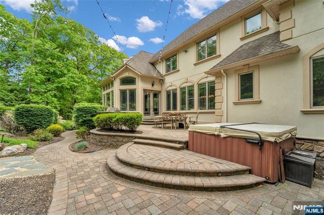 127 Waughaw Road, Montville Township, NJ 07082