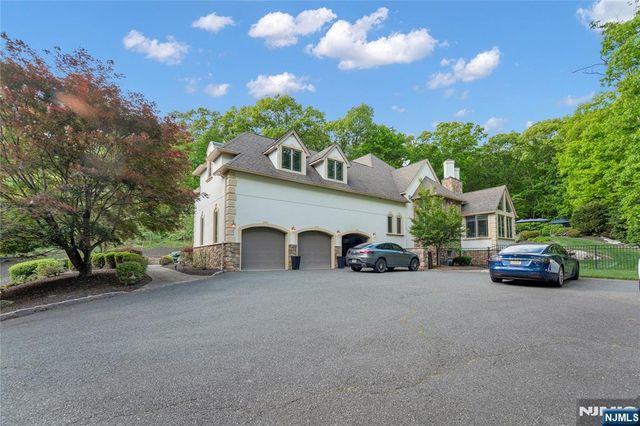 127 Waughaw Road, Montville Township, NJ 07082