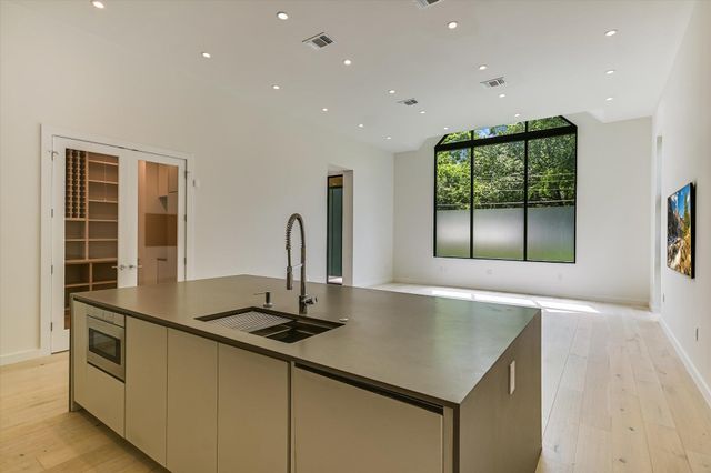 4515 Avenue D, Austin, TX 78751