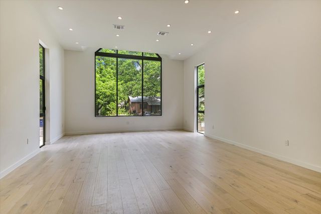 4515 Avenue D, Austin, TX 78751