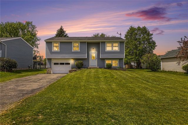 1258 Glen Carlyn Drive, Farmington, NY 14425