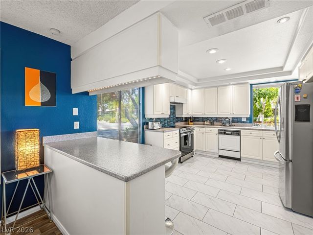 2828 San Lago Court, Las Vegas, NV 89121