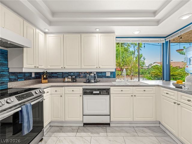 2828 San Lago Court, Las Vegas, NV 89121