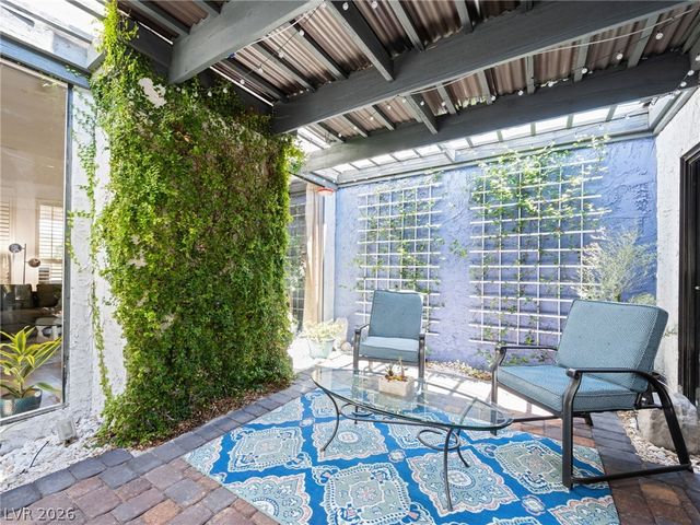 2828 San Lago Court, Las Vegas, NV 89121