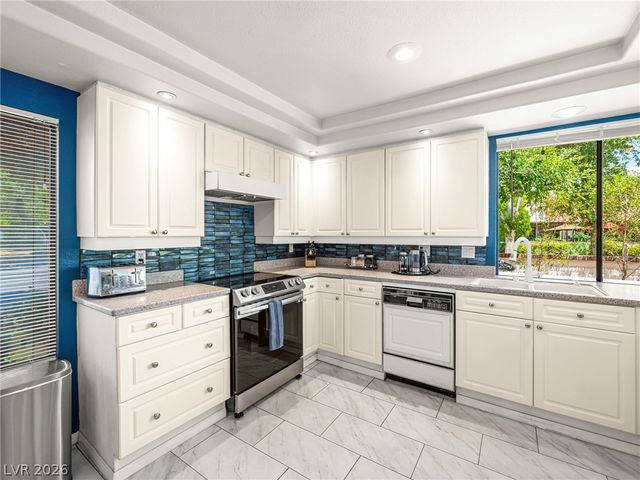2828 San Lago Court, Las Vegas, NV 89121