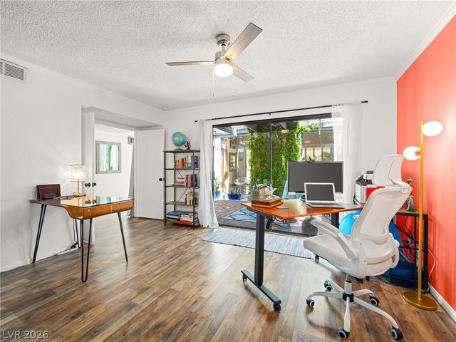 2828 San Lago Court, Las Vegas, NV 89121