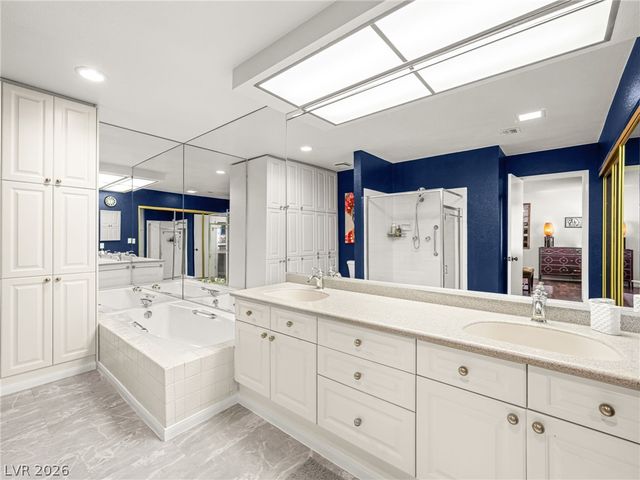2828 San Lago Court, Las Vegas, NV 89121
