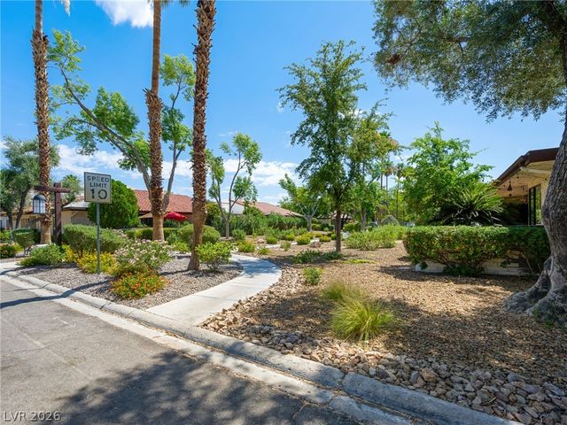 2828 San Lago Court, Las Vegas, NV 89121