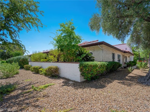 2828 San Lago Court, Las Vegas, NV 89121