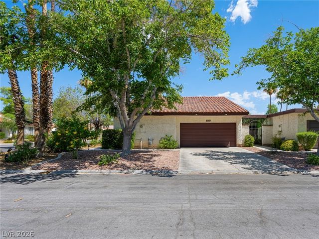 2828 San Lago Court, Las Vegas, NV 89121