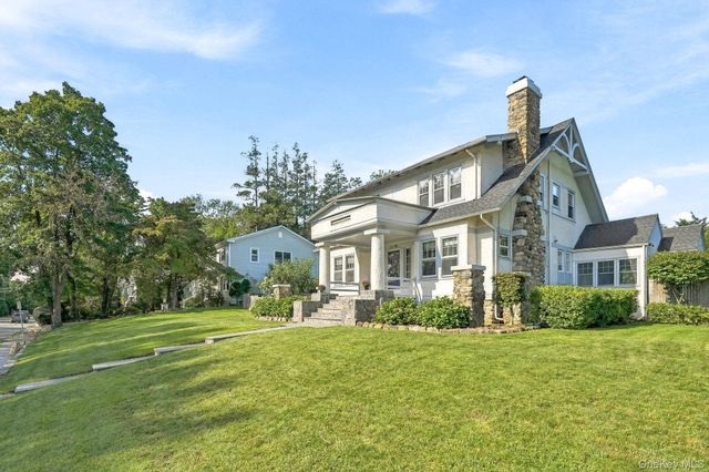 1239 Post Road, Scarsdale, NY 10583