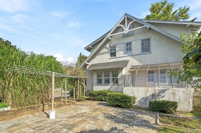 1239 Post Road, Scarsdale, NY 10583
