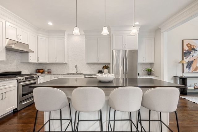11 Lillian Way 11, Wayland, MA 01778