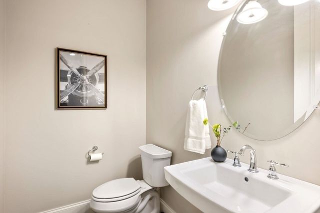 11 Lillian Way 11, Wayland, MA 01778