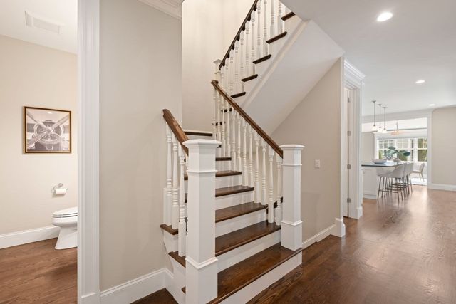 11 Lillian Way 11, Wayland, MA 01778