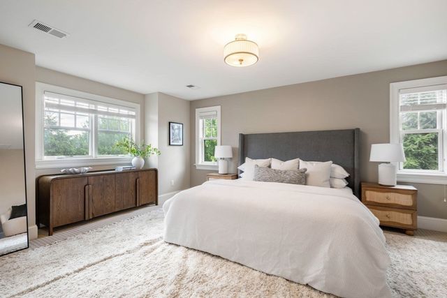 11 Lillian Way 11, Wayland, MA 01778