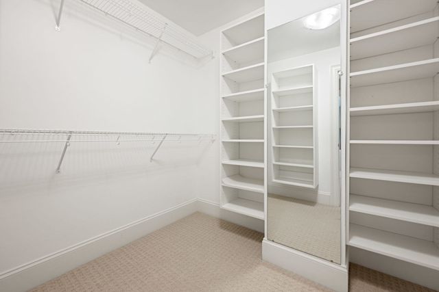 11 Lillian Way 11, Wayland, MA 01778