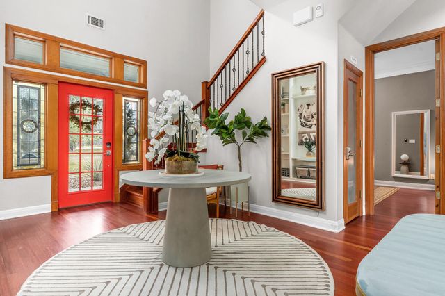 10512 Lake Park DR, Dripping Springs, TX 78620