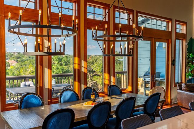 10512 Lake Park DR, Dripping Springs, TX 78620