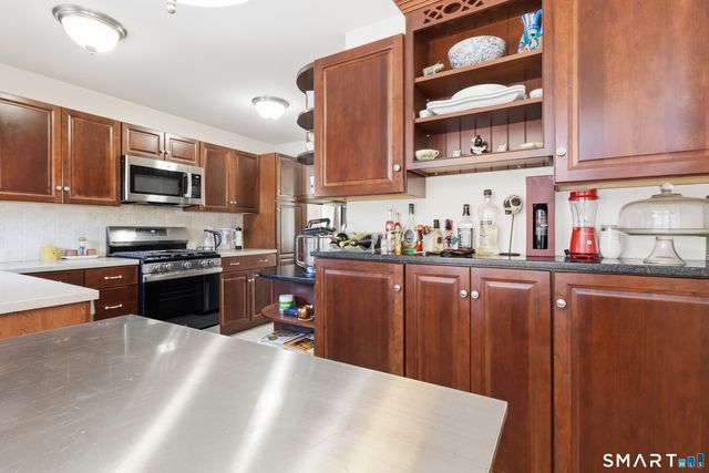 59 Brittania Drive 59, Danbury, CT 06811