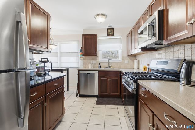 59 Brittania Drive 59, Danbury, CT 06811