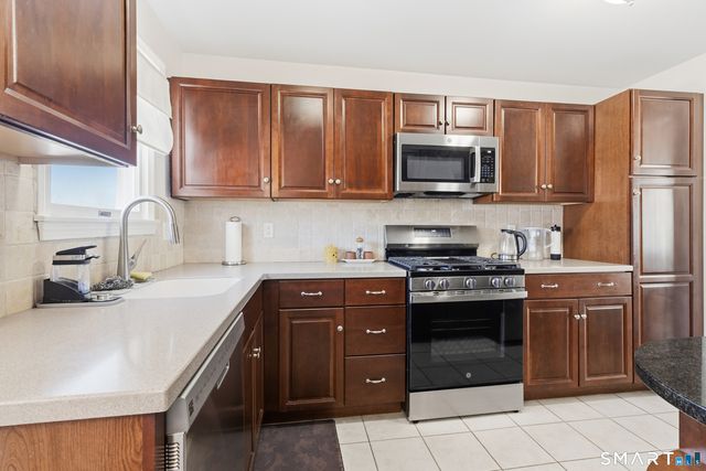 59 Brittania Drive 59, Danbury, CT 06811