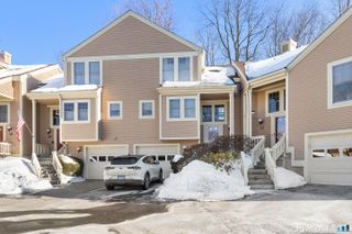 59 Brittania Drive 59, Danbury, CT 06811