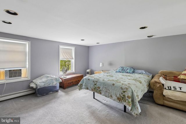 1272 OLD YORK RD, Robbinsville, NJ 08691